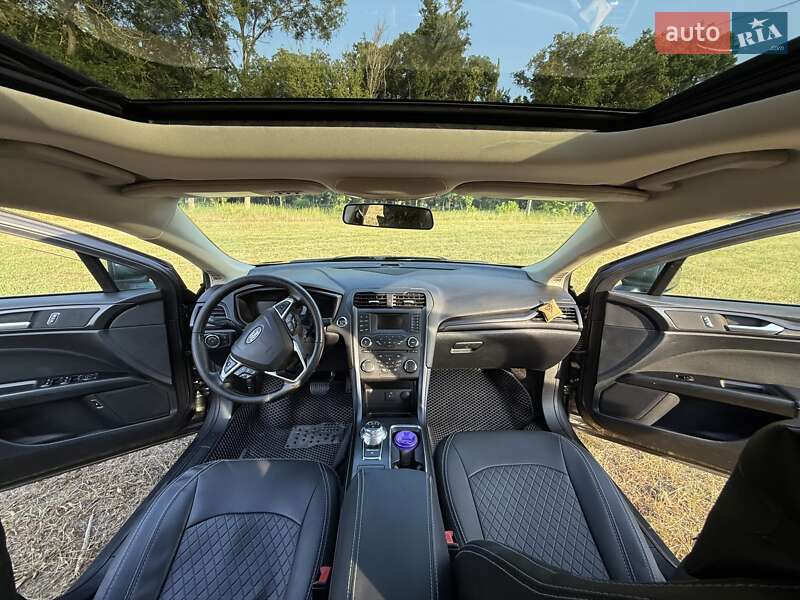Седан Ford Fusion 2018 в Одесі