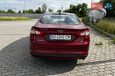 Седан Ford Fusion 2015 в 