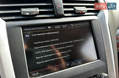 Седан Ford Fusion 2015 в 
