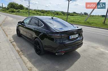 Седан Ford Fusion 2016 в 
