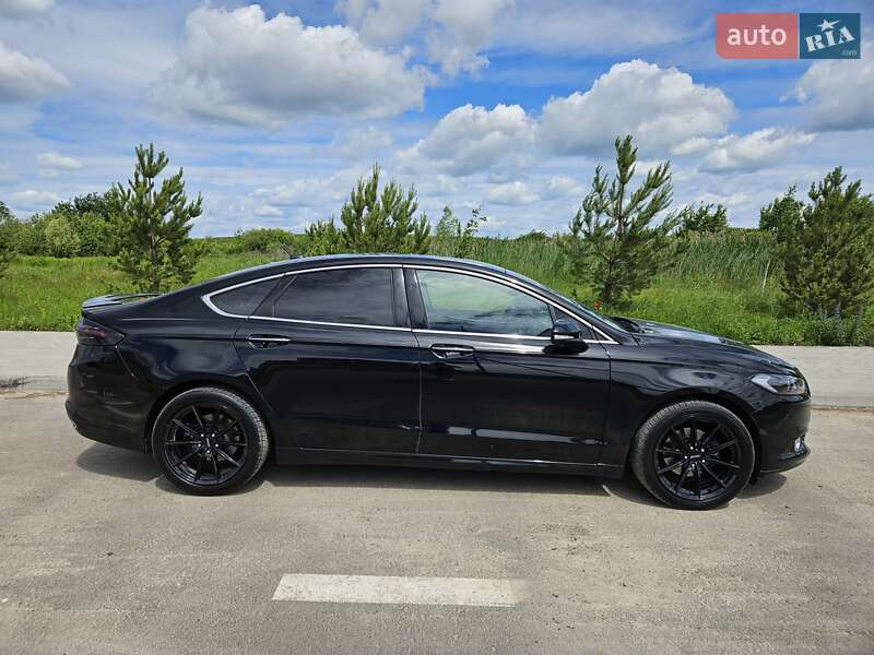 Седан Ford Fusion 2016 в Гоще