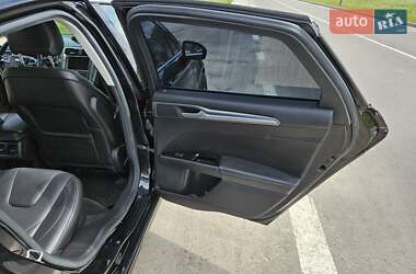 Седан Ford Fusion 2016 в 