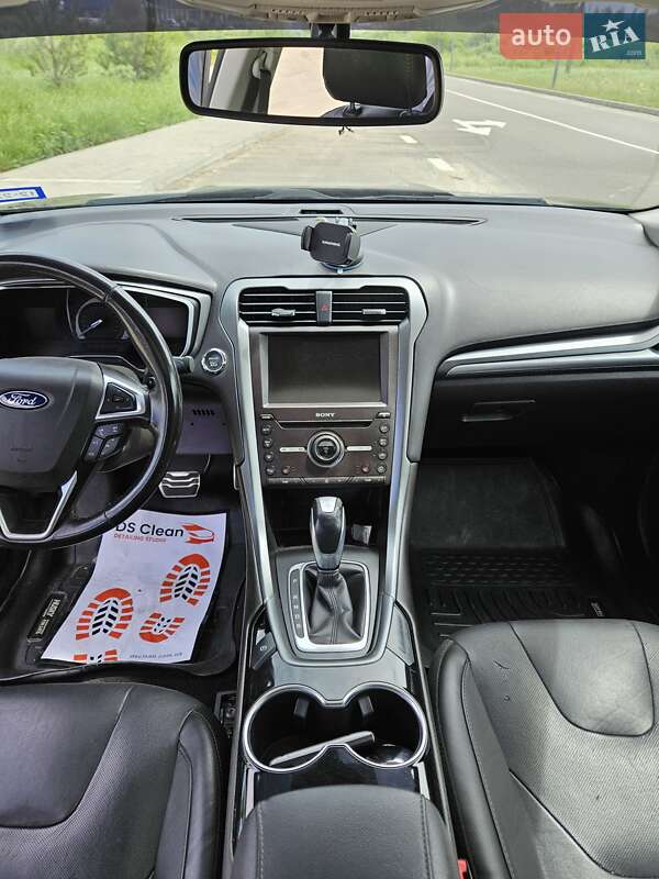 Седан Ford Fusion 2016 в Гоще