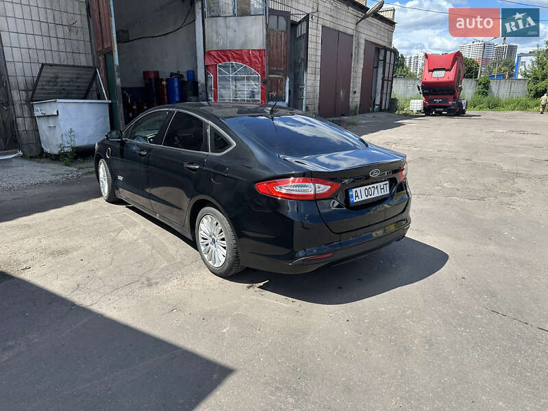 Седан Ford Fusion 2015 в Броварах