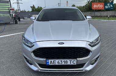 Седан Ford Fusion 2016 в 