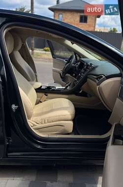 Седан Ford Fusion 2014 в 