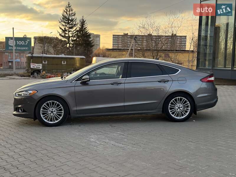 Седан Ford Fusion 2014 в Ровно