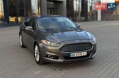 Седан Ford Fusion 2014 в 