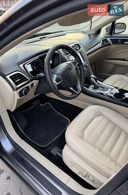 Седан Ford Fusion 2014 в 