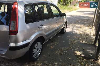 Хэтчбек Ford Fusion 2006 в 