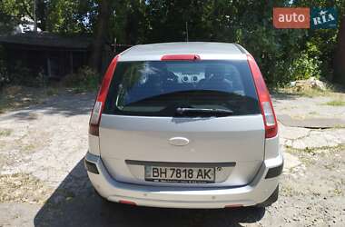 Хэтчбек Ford Fusion 2006 в 