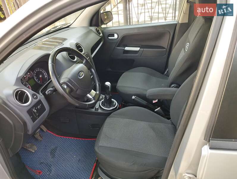 Хэтчбек Ford Fusion 2006 в Черноморске фото 25 Хэтчбек Ford Fusion 2006 в Черноморске