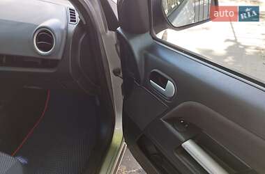 Хэтчбек Ford Fusion 2006 в 