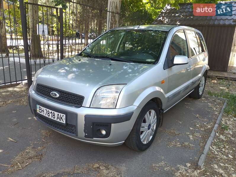 Хэтчбек Ford Fusion 2006 в Черноморске фото 2 Хэтчбек Ford Fusion 2006 в Черноморске