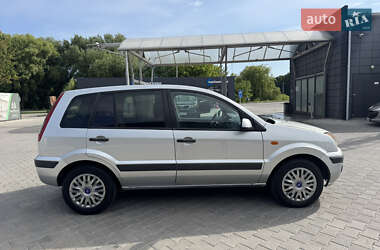 Хэтчбек Ford Fusion 2008 в 