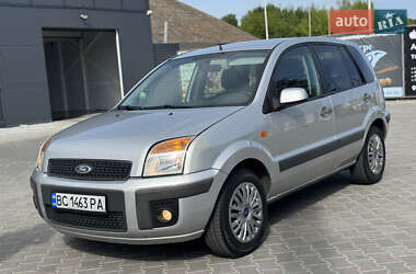 Хэтчбек Ford Fusion 2008 в 
