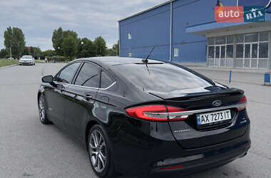 Седан Ford Fusion 2016 в 