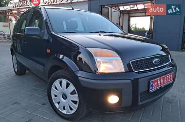 Хэтчбек Ford Fusion 2006 в 