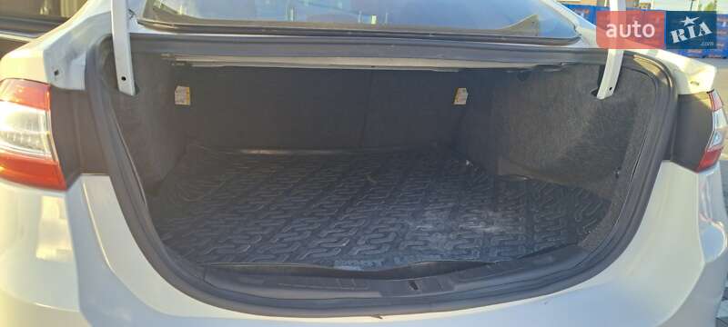 Седан Ford Fusion 2014 в Виннице