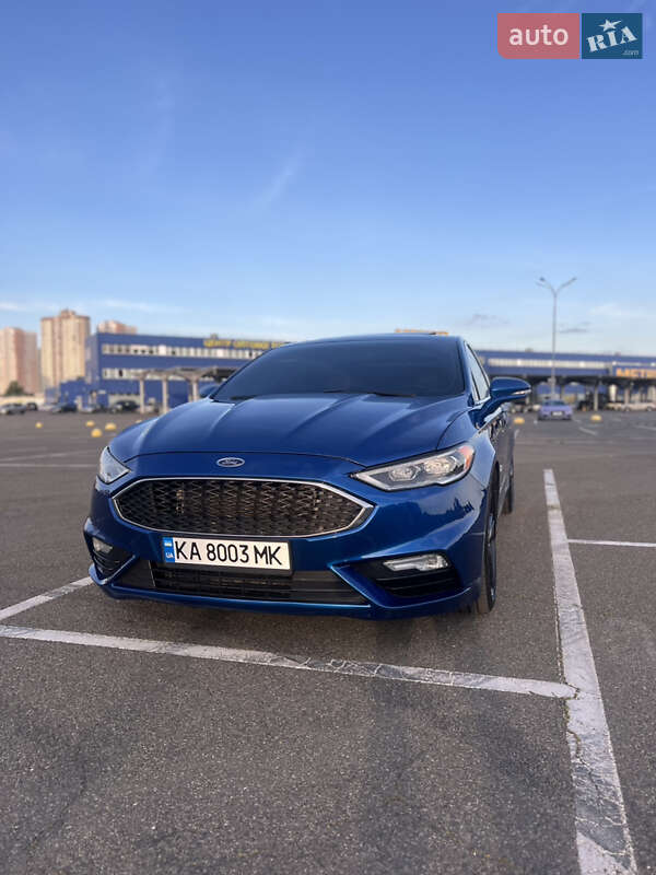 Седан Ford Fusion 2016 в 