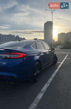 Седан Ford Fusion 2016 в 