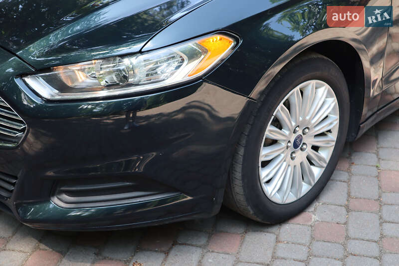 Седан Ford Fusion 2014 в Трускавце