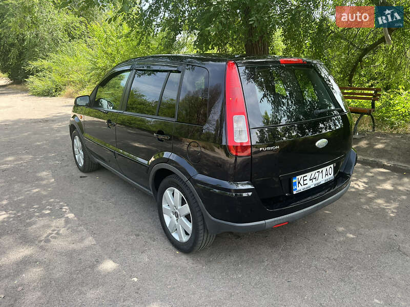 Хэтчбек Ford Fusion 2005 в Верхнеднепровске