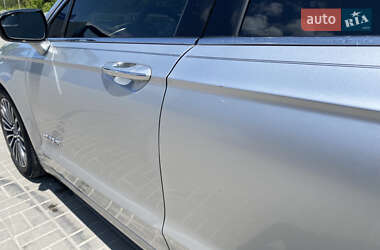 Седан Ford Fusion 2016 в 