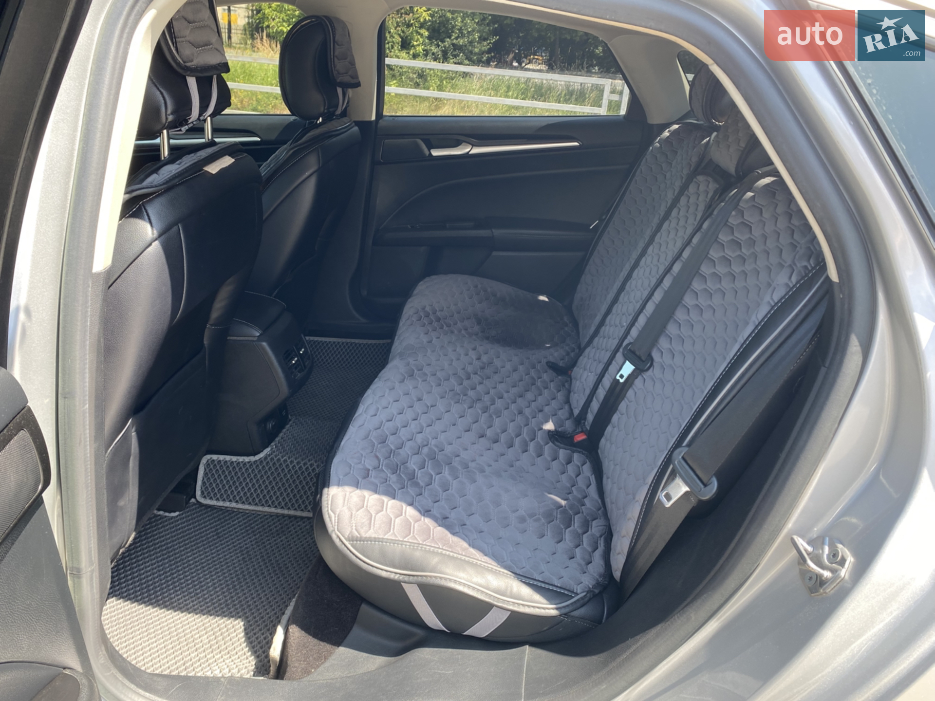 2016 Ford Fusion - мініатюра 25