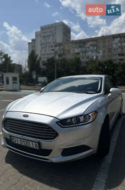 Седан Ford Fusion 2014 в 