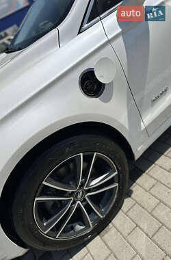 Седан Ford Fusion 2013 в 