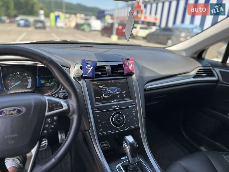 Седан Ford Fusion 2013 в Хусте