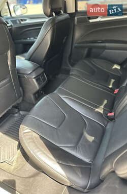 Седан Ford Fusion 2013 в 