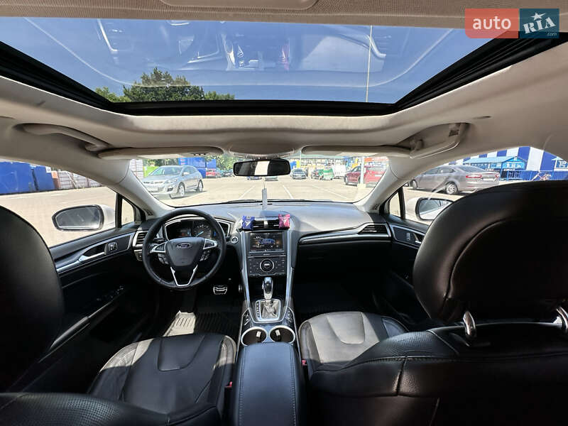 Седан Ford Fusion 2013 в Хусте