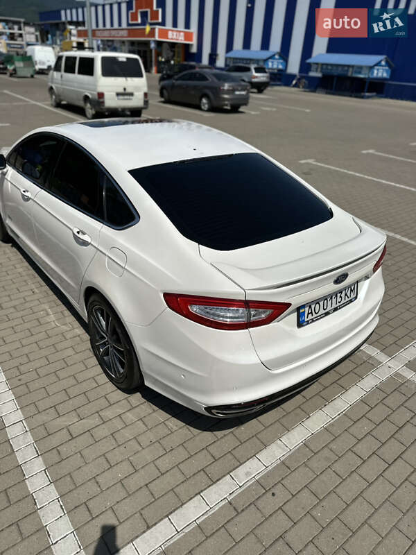 Седан Ford Fusion 2013 в Хусте