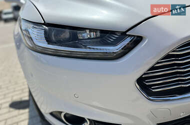 Седан Ford Fusion 2013 в 