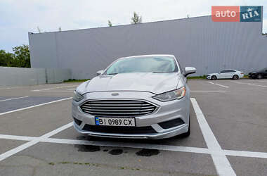 Седан Ford Fusion 2016 в 