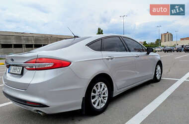 Седан Ford Fusion 2016 в 
