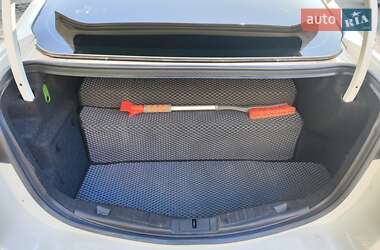 Седан Ford Fusion 2015 в 