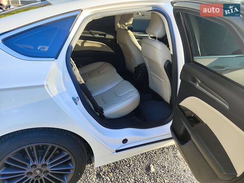 Седан Ford Fusion 2015 в Виннице