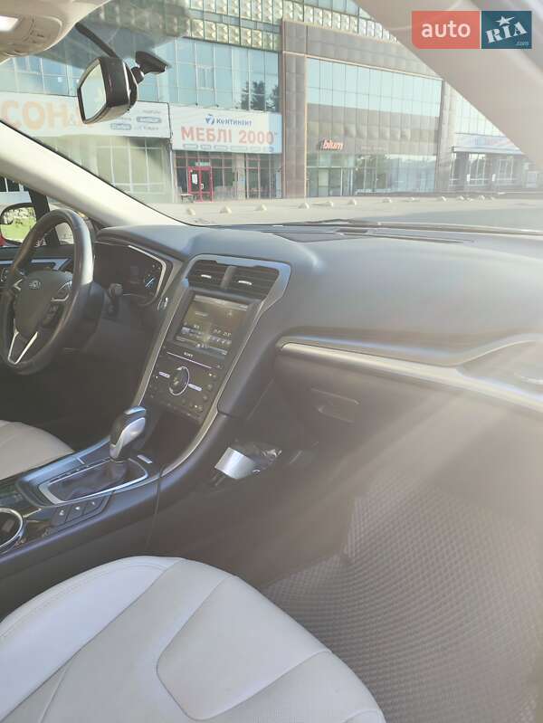 Седан Ford Fusion 2015 в Виннице