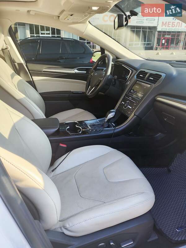 Седан Ford Fusion 2015 в Виннице