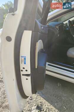Седан Ford Fusion 2015 в 