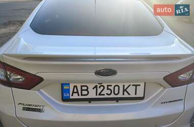 Седан Ford Fusion 2015 в 