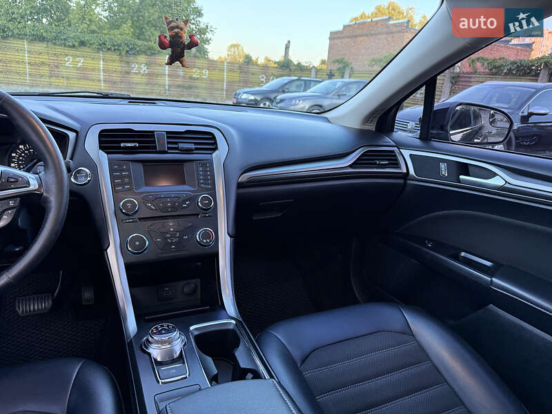 Седан Ford Fusion 2016 в Вінниці