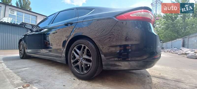 Седан Ford Fusion 2014 в Киеве