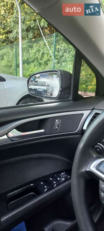 Седан Ford Fusion 2014 в Киеве