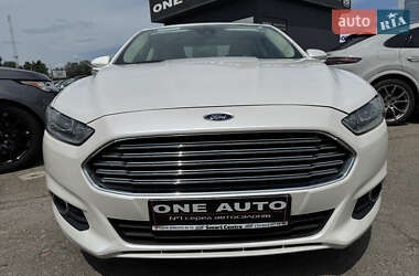 Седан Ford Fusion 2012 в 
