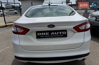 Седан Ford Fusion 2012 в 