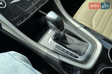 Седан Ford Fusion 2012 в 
